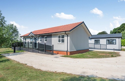 Spalding Cabin | 3 bedroom accommodation in Fleet