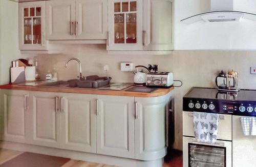 Perth Cottage | 3 bedroom accommodation in Perth