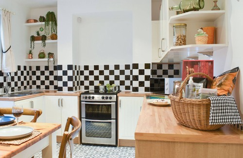 West Cliff Cottage | 3 bedroom accommodation in Whitby