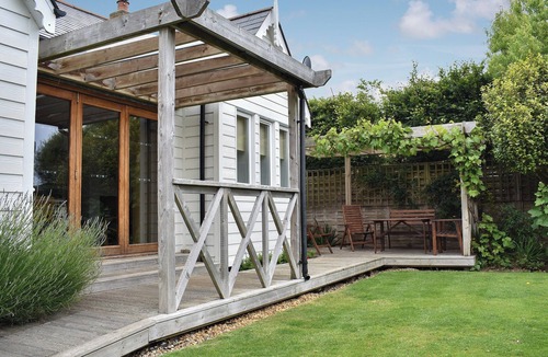 Middleton-on-Sea Cottage | 3 bedroom accommodation in Elmer