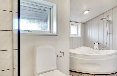 Skygge House | 3 bedroom accommodation in Give