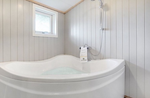 Skygge House | 3 bedroom accommodation in Give