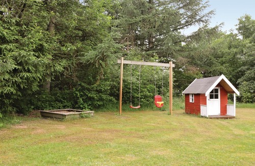 Skygge House | 3 bedroom accommodation in Give