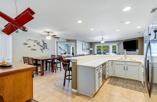 Camdenton Condo | 3 Bedroom - All King Beds - Executive Lakefront, 12'x32' boat slip available