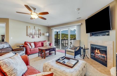 Camdenton Condo | 3 Bedroom - All King Beds - Executive Lakefront, 12'x32' boat slip available