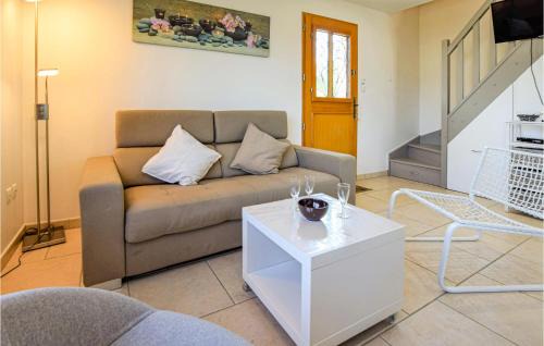 Hericourt-en-Caux House | 3 Bedroom Amazing Home In Héricourt-En-Caux