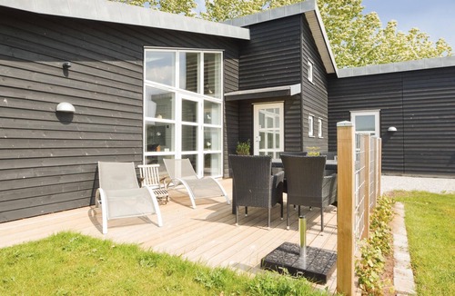 Flovt Strand House | 3 bedroom amazing home in Haderslev