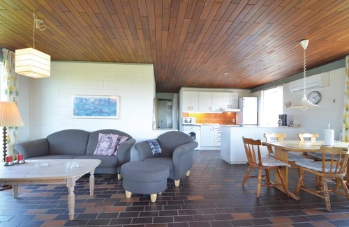 Lild Strand House | 3 bedroom amazing home in Frøstrup