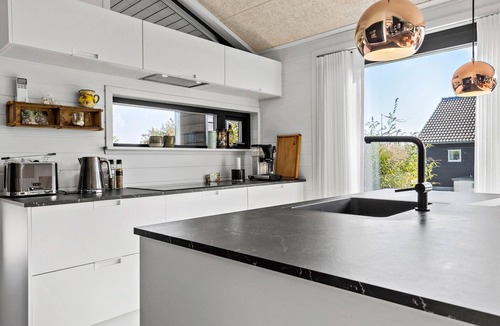 Mommark Strand House | 3 bedroom amazing home in Sydals