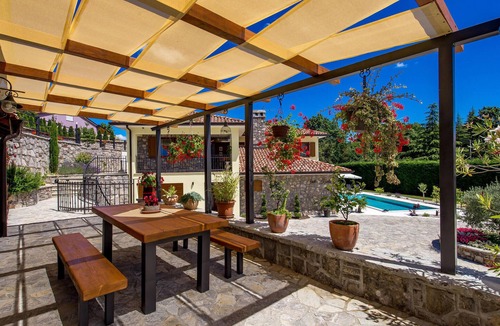 Mucici House | 3 bedroom amazing home in Mucici