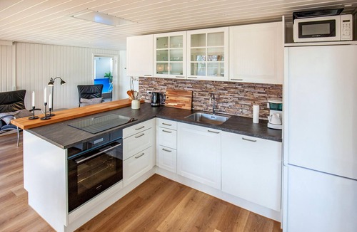Hvalpsund House | 3 bedroom amazing home in Farsø