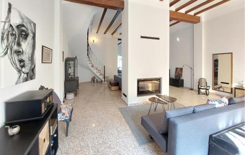 Llauri House | 3 Bedroom Amazing Home In Llaurí