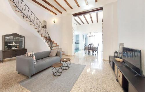 Llauri House | 3 Bedroom Amazing Home In Llaurí