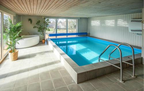 Hvalpsund House | 3 Bedroom Amazing Home In Farsø