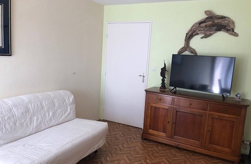 Villers-sur-Mer Apartment | 3-bedroom apartment with balcony and free parking