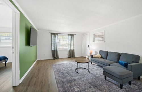Westside Apartment | 3-bedroom apartment with AC in Jacksonville