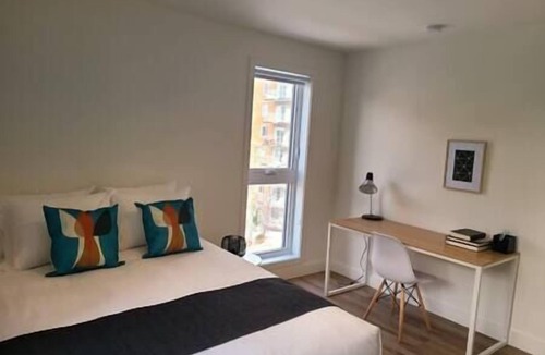 Cite-Universitaire Apartment | 3-Bedroom Apartment.