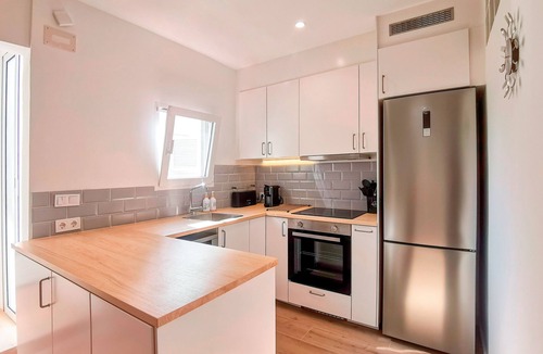 El Raval Apartment | 3 bedroom apartment, completely renovated and ready to move in.
