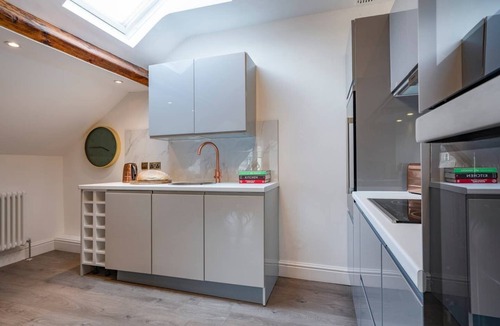 Windermere Apartment | 3 Bedroom Apartment in Windermere - Bathtub