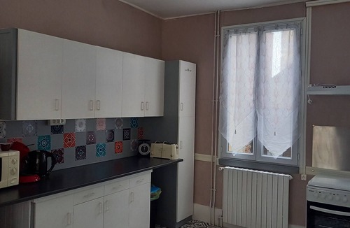 Decize Apartment | 3 Bedroom Apartment in Decize