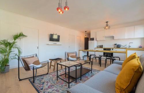 Faubourg de Bethune Apartment | 3 bedroom apartment near CHU and city center