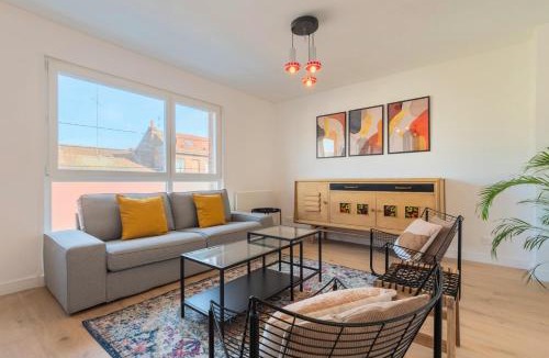 Faubourg de Bethune Apartment | 3 bedroom apartment near CHU and city center