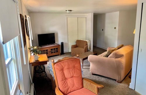 Medina Apartment | 3-bedroom apartment near hospital and Erie Canal