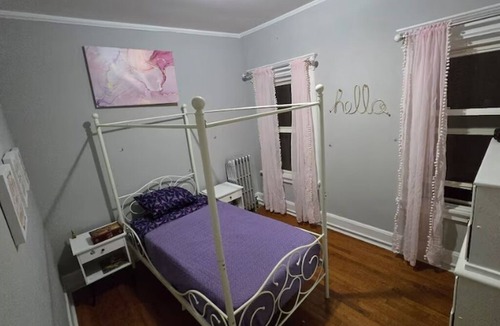 East Orange Bed & Breakfast | 3 Bedroom Apartment near World Cup Stadium NYC