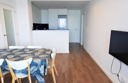 Llanca Apartment | 3-bedroom apartment with terrace, pool, parking, and air conditioning in Llançà