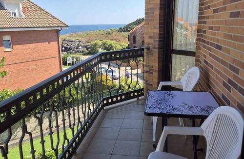 Noja Apartment | 3-bedroom apartment with fantastics sea view, Noja, Spain in front of the beach
