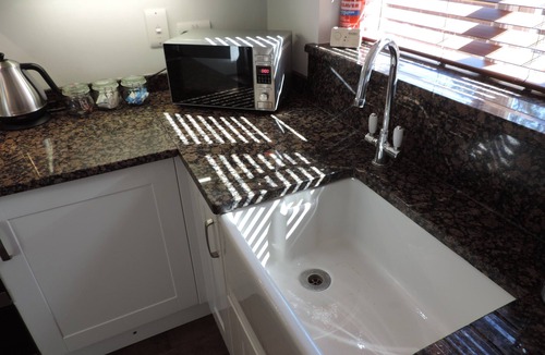 Aldershot House | 3 Bedroom Ash Vale Airport Accommodation