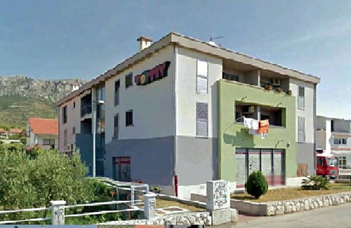 Kastel Gomilica Apartment | 3 bedroom awesome apartment in Kastel Gomilica