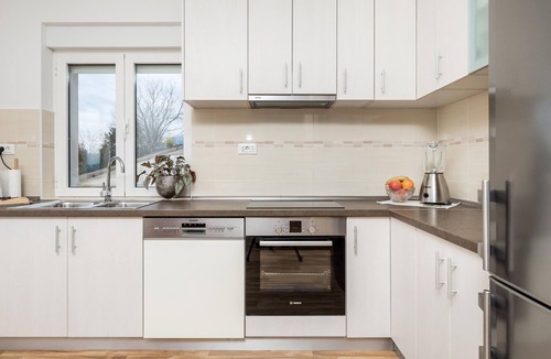 Pobri Apartment | 3 bedroom awesome apartment in Bregi