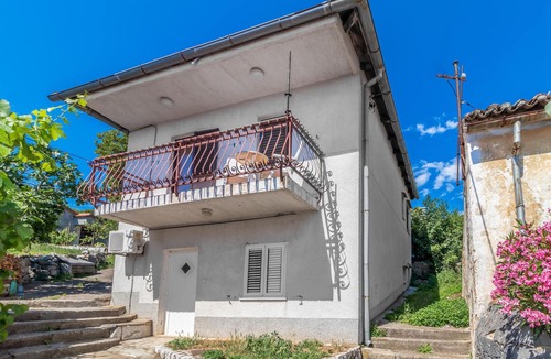 Praputnjak House | 3 bedroom awesome home in Praputnjak