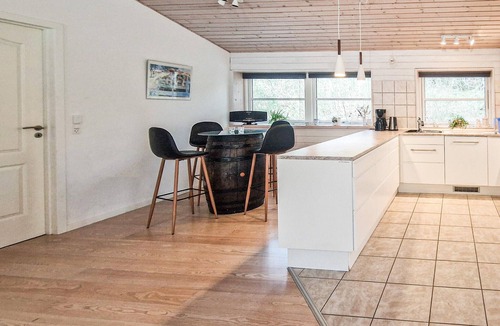Vibæk Strand House | 3 bedroom awesome home in Ebeltoft