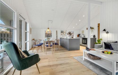 Sjaelborg House | 3 Bedroom Awesome Home In Esbjerg V