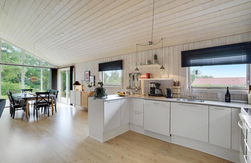 Hvalpsund House | 3 bedroom awesome home in Farsø