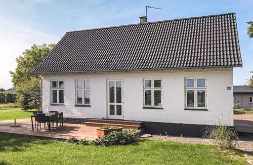 Nexø House | 3 bedroom awesome home in Nexø