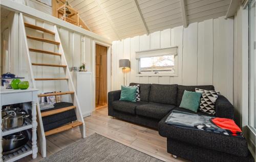 Grønninghoved Strand House | 3 Bedroom Awesome Home In Sjølund