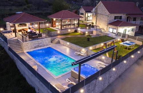 Sinj House | 3 bedroom awesome home in Sinj