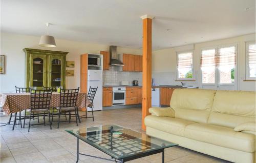 Roisel House | 3 Bedroom Awesome Home In Roisel