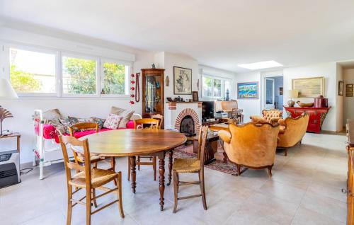 La Bernerie-en-Retz House | 3 Bedroom Beach Front Home In La Bernerie-En-Retz