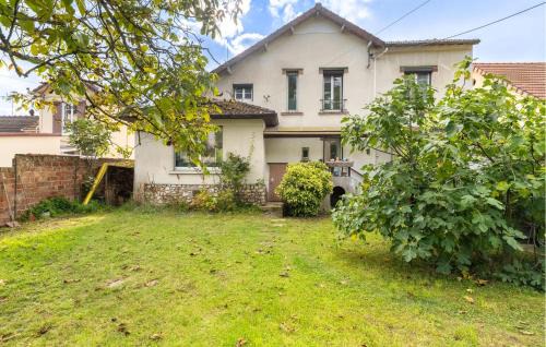 La Frette-sur-Seine House | 3 Bedroom Beautiful Home In La Frette-Sur-Seine