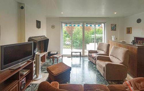 La Frette-sur-Seine House | 3 Bedroom Beautiful Home In La Frette-Sur-Seine