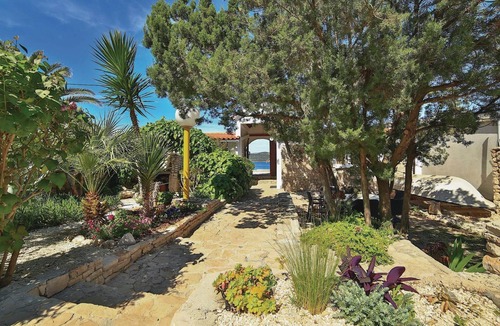 Drvenik Mali House | 3 bedroom beach front home in Drvenik Mali