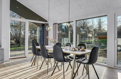 Fjellerup House | 3 bedroom beach front home in Glesborg
