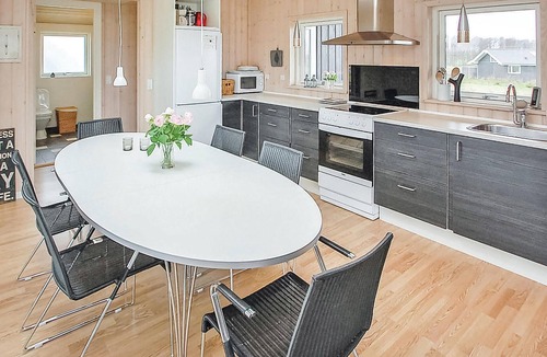 Flovt Strand House | 3 bedroom beach front home in Haderslev