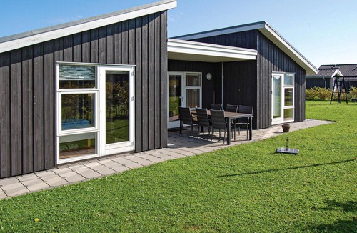 Flovt Strand House | 3 bedroom beach front home in Haderslev
