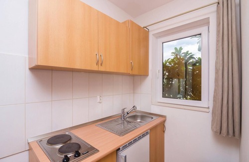 Slano House | 3 bedroom beach front home in Slano