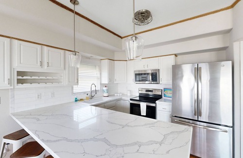Miramar House | 3-bedroom beach home with patio, backyard and dog-friendly